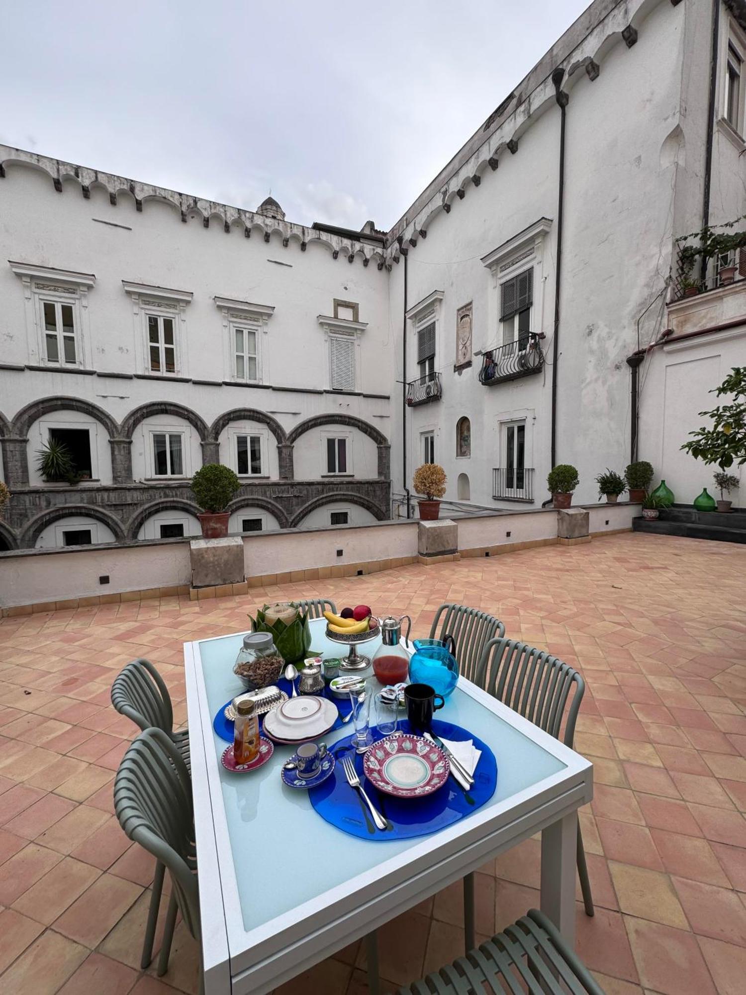 Palazzo Carafa Santangelo Bed and Breakfast Neapel Exteriör bild